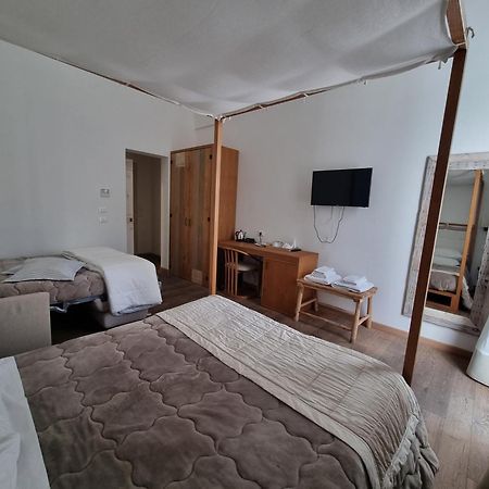 Il Palazzotto Luxury Suites Lecce Szoba fotó